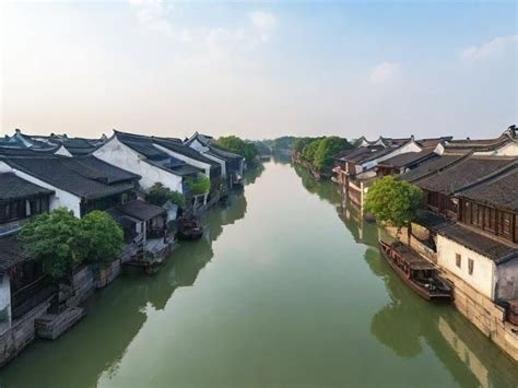 <b>深圳微博陪跑总监：揭秘职场精英的成长之路</b>